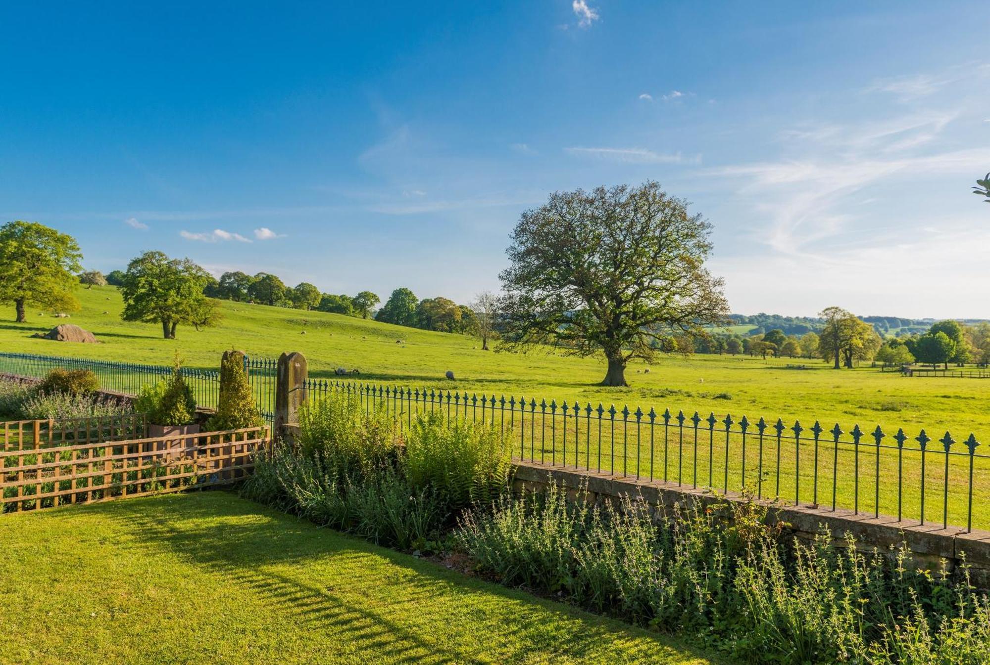 Heathy Lea Barnchatsworth Estate バスロウ エクステリア 写真